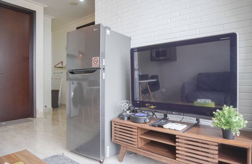 Cikini Apartment | Elegant 2-Bedroom Apartment at Menteng Park with Pool