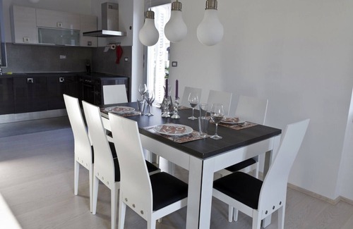 Bacvice Apartment | Renovated Home with Pool near Bacvice Beach & Old Town