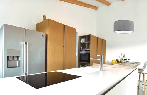 Sestanovac Villa | Modern Villa with Pool in Katuni - Pet and Child Friendly