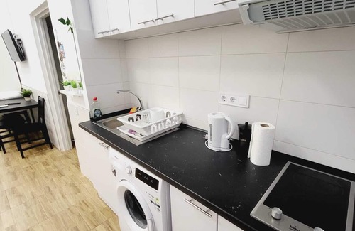 Poblats Maritims Apartment | Tranquil Retreat Steps from the Sea with Pet-Friendly Perks
