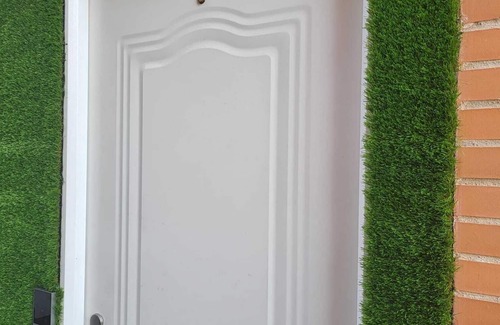 Poblats Maritims Apartment | Tranquil Retreat Steps from the Sea with Pet-Friendly Perks