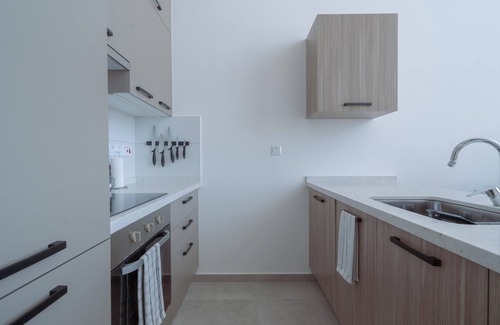 Esentepe Apartment | Modern Apartment with Rooftop Terrace & Sea View
