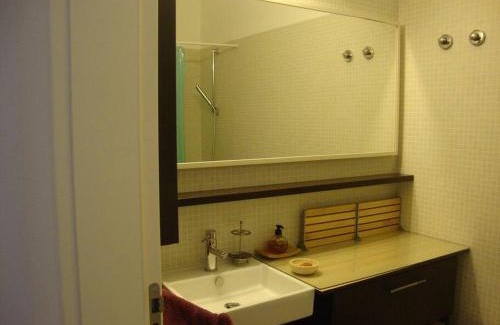 Falca Apartment | Stylish Apartment in Lisboa with 9/10 Guest Rating
