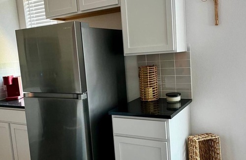 Leander Apartment | Modern and spacious Austin