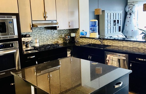 Cochrane House | Family-Friendly Retreat Near Calgary and the Mountains
