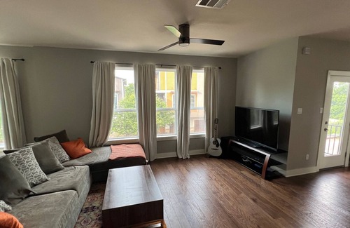Parker Lane House | Modern and spacious home in East Austin, close to everything Austin has to offer