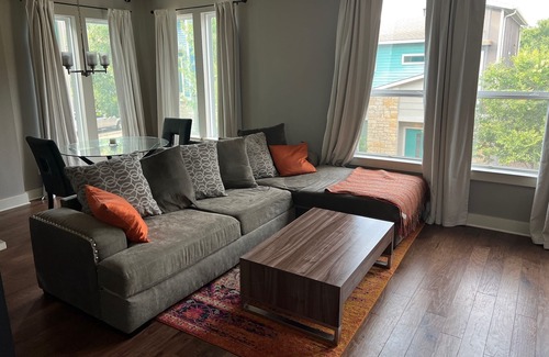 Parker Lane House | Modern and spacious home in East Austin, close to everything Austin has to offer