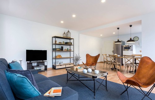 Santa Catalina Apartment | Bright Loft in San Leandro with Spa & Family Amenities