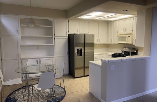 Richmond House | Modern Family Retreat Minutes from SF and Berkeley