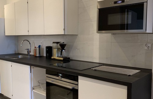 Ullanlinna Apartment | Top-Rated Modern 4 Room Apartment with Kitchen Access