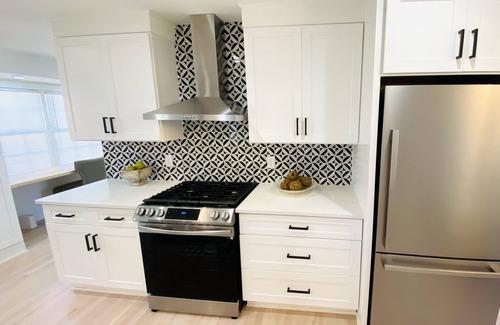 Alpharetta House | Stylish Creekside Retreat Home - Walk to Downtown Bliss