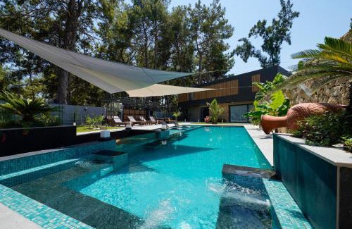Kepez Villa | Relaxing Oceanfront Getaway at La Serenite Villa Deluxe