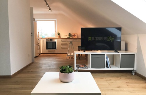 Kupferdreh Apartment | Explore Tackenburg Loft Sunrise: Top-Rated Essen Retreat