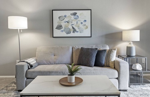 Greater Northdale Apartment | Modern Apartment with Kitchen in Prime Location