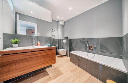 Echternacherbruck Apartment | Contemporary Wanderlust Apartment with Home Cinema Experience