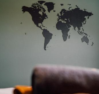 Echternacherbruck Apartment | Contemporary Wanderlust Apartment with Home Cinema Experience