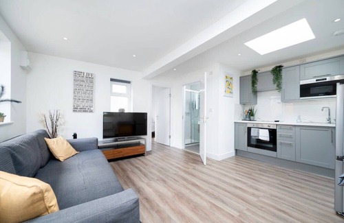 Southbury Apartment | Inviting Single Level Flat with Parking for Families
