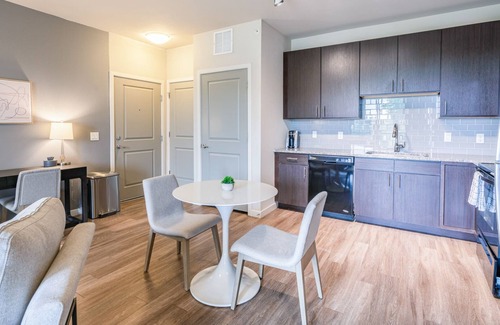Highlands Ranch Apartment | Stylish Apartment with Kitchen in Prime City Location