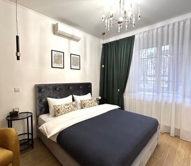 Lviv City Center Apartment | Family-Friendly 3 Bedroom Apartment on Franka with Top Ratings