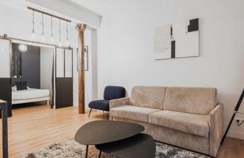 Quartier Saint-Ambroise Apartment | Cozy 1BR Apartment near République with Family-Friendly Amenities