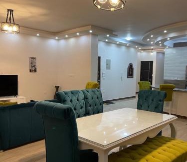 Sheikh Zayed City Apartment | Stylish 3-Room Apartment in Sheikh Zayed - Rated 10/10