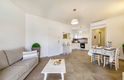Monte Petrosu Apartment | Modern Apartment with Pool, Ocean View & 10/10 Guest Rated