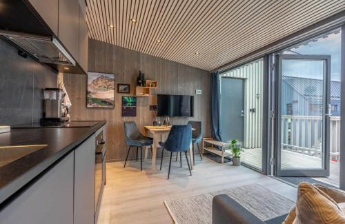 Henningsvaer Apartment | Modern Seaside Apartment in Henningsvær with Unique Amenities