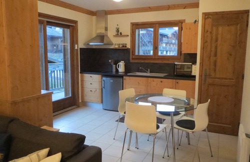 Morzine Apartment | Top-Rated Modern Apartment with Lake View in Central Morzine