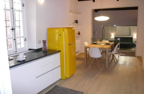 Lucca Historical Center Apartment | Top-Rated Modern Apartment in City Centre with Free Wi-Fi