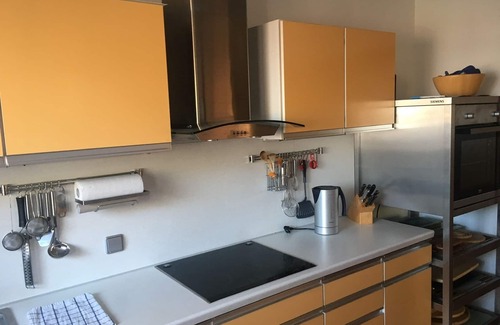 Cadolzburg Apartment | Modern Apartment for Up to 6 Guests with Breakfast Included
