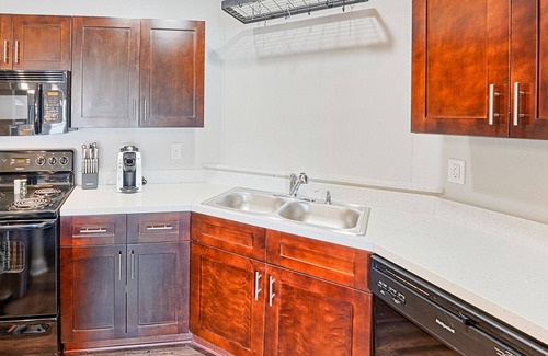 Johns Island Apartment | Stylish Apartment with Kitchen in Prime Location