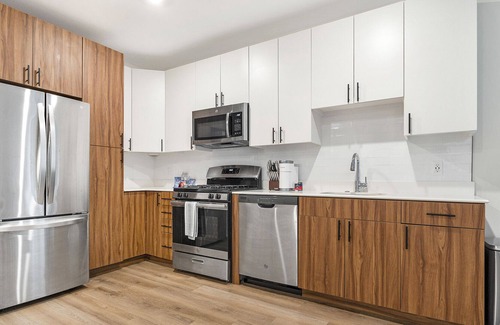 Bala-Cynwyd Apartment | Stylish Apartment with Kitchen in Prime Location