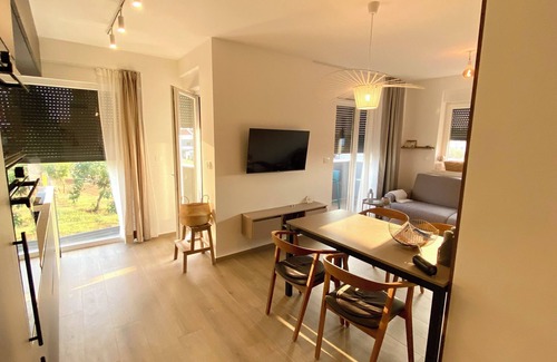 Fazana Apartment | Modern apartment in a perfect location. Sea and old town within walking distance