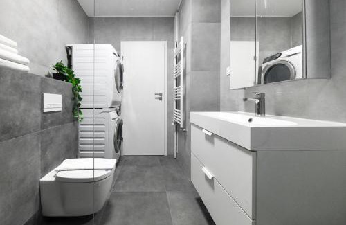 Cluj-Napoca Apartment | Tranquil Modern Apartment with Guest Rating of 9.9/10