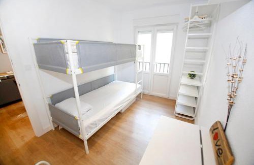 Alicante City Centre Apartment | Modern Apartment in Alicante Old Town - City Center - 300mt to the beach