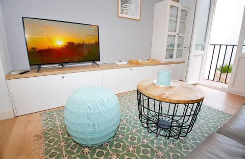Alicante City Centre Apartment | Modern Apartment in Alicante Old Town - City Center - 300mt to the beach