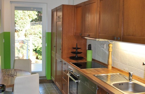 Unterbach Apartment | Stylish Apartment in Düsseldorf Near Lake Unterbacher See