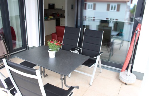 Langenargen Apartment | Prime Lakeview Apartment in Langenargen - 10/10 Rated Stay