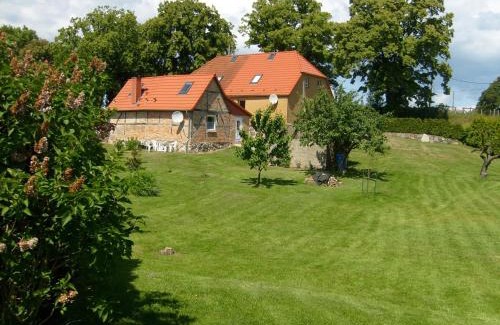 Kalkhorst Apartment | Cozy Apartment in Elmenhorst with Kitchen, Near the Sea