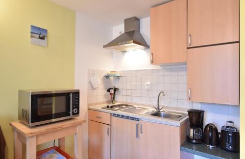 Kalkhorst Apartment | Cozy Apartment in Elmenhorst with Kitchen, Near the Sea