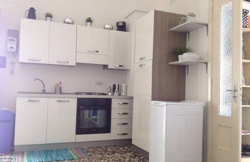 Parabita Apartment | Modern Apartment in Historical Building with Ocean View