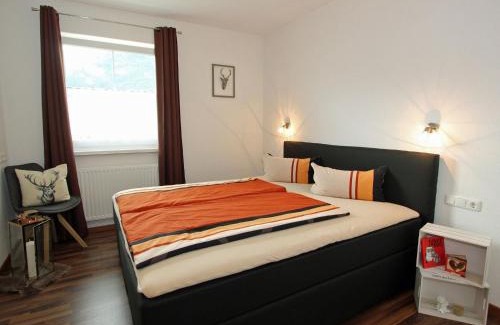 Landeck Apartment | Modern Hochgallmigg Apartment with Balcony & Family Options