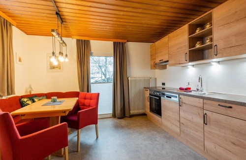 Kitzbuehel Apartment | Modern Kitzbuhel Apartment: Pet-Friendly Near Ski Area