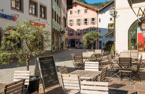 Kitzbuehel Apartment | Modern Kitzbuhel Apartment: Pet-Friendly Near Ski Area