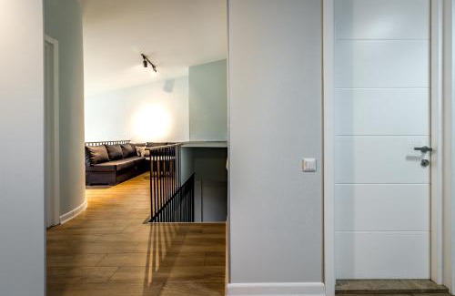 Chugureti Apartment | Pet-Friendly Modern Apartment in Historic Old Tbilisi