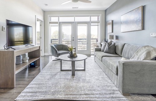 NoDa Apartment | Modern Apartment with Prime Location & Family-Friendly Amenities