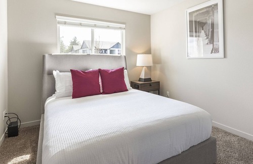 Vancouver Apartment | Stylish Apartment in Prime Location with Family Amenities