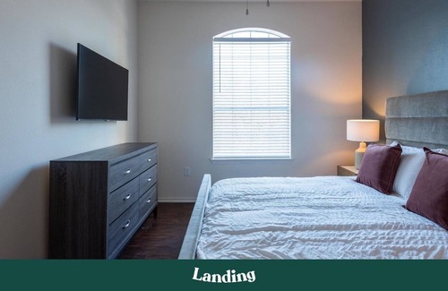 Falconhead Apartment | Modern Apartment in Prime Location (ID3087)