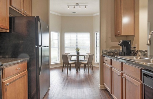 Hill Country Galleria Apartment | Modern Apartment with Kitchen in Prime Location