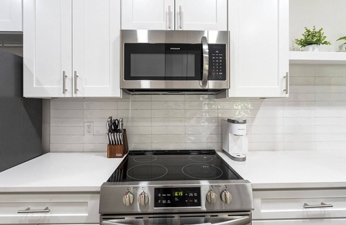 Falconhead Apartment | Modern Apartment Steps Away from Top Attractions